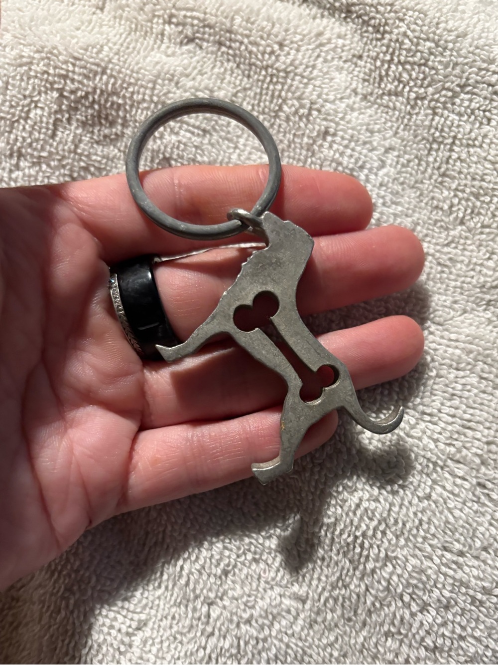 METAL DOG AND DOG BONE KEYCHAIN